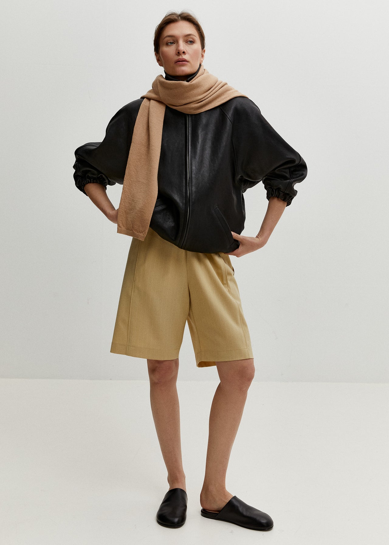 Relaxed Bermuda Butter Yellow Pinstripe
