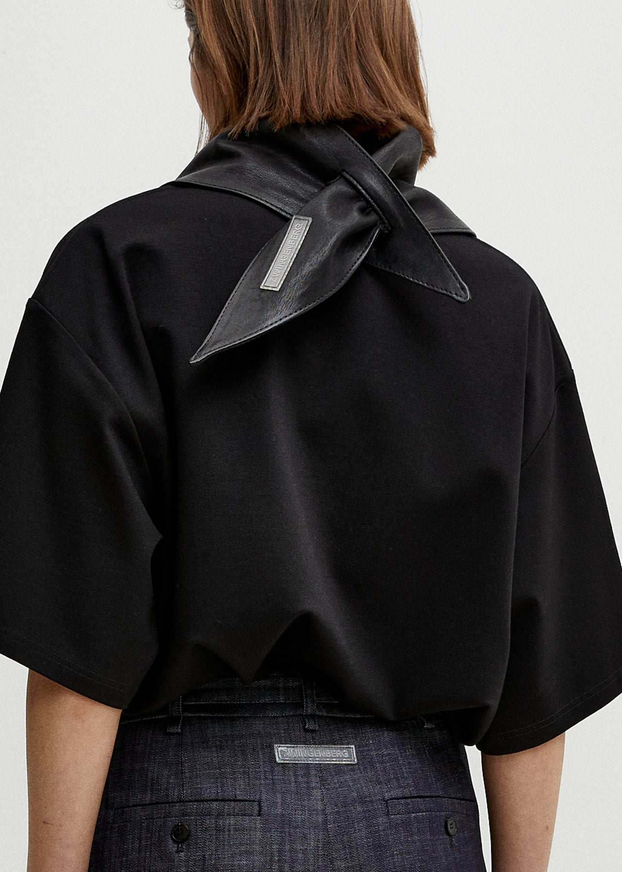 Triangle Scarf Schwarz Leder